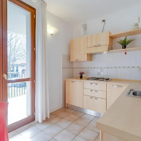 Budget Village - Porto Letizia Porlezza