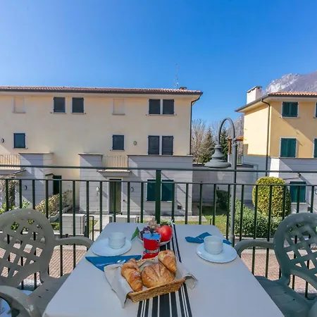 Budget Village - Porto Letizia Porlezza