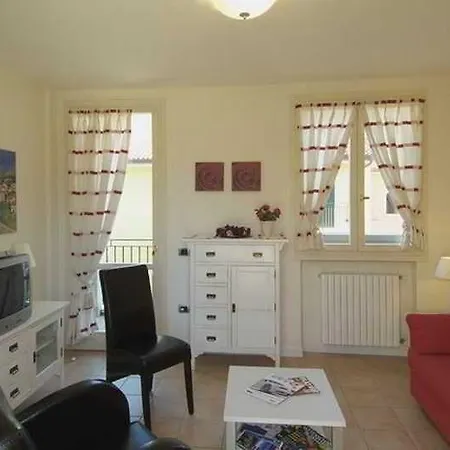 Budget Village - Porto Letizia Apartmanhotel Porlezza