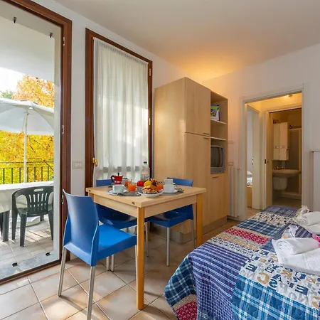 Hotel apartamentowy Budget Village - Porto Letizia Porlezza