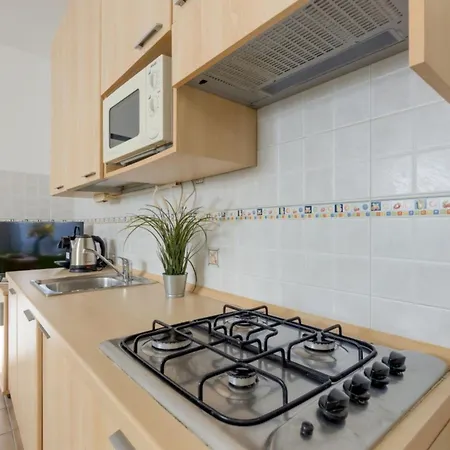 Budget Village - Porto Letizia Porlezza
