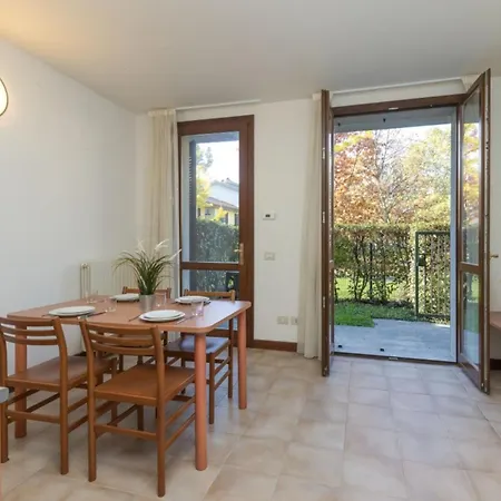 Budget Village - Porto Letizia