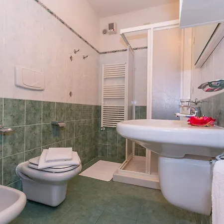 Hotel apartamentowy Budget Village - Porto Letizia 2*