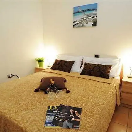 Hotel apartamentowy Budget Village - Porto Letizia 2*
