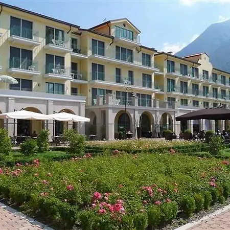 Budget Village - Porto Letizia 2*