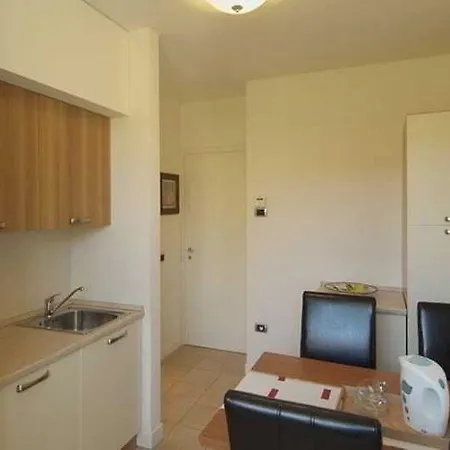Budget Village - Porto Letizia